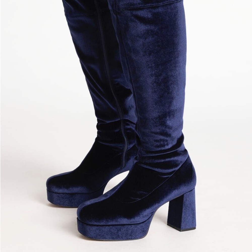 Chic Blue Velvet Knee-High Boot ⭐️4.8 out of 5 stars on Eloquii - Picture 2 of 13